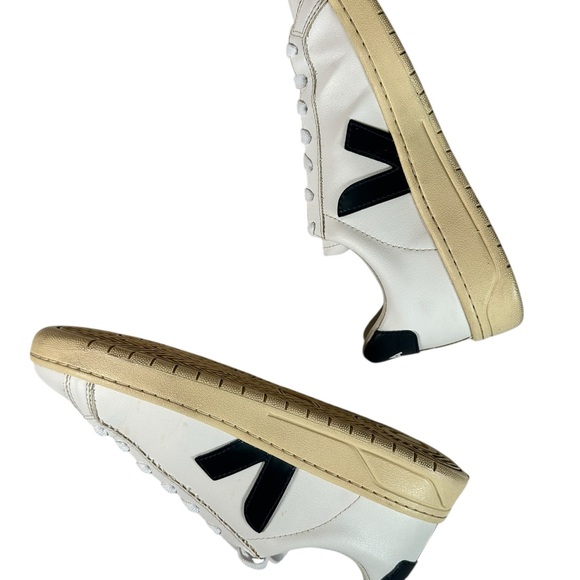 Veja Women's Urca CWL Casual Sneakers White/Navy - Picture 11 of 13